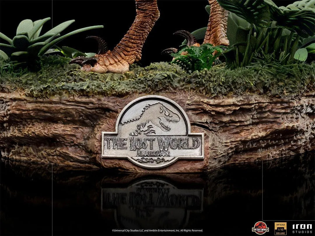 IRO50324 Jurassic Park 2: Lost World - Velociraptor Deluxe 1:10 Scale Statue - Iron Studios - Titan Pop Culture