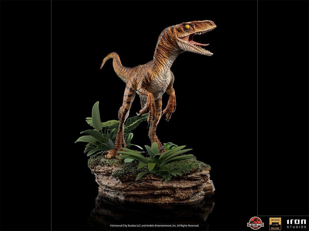 IRO50324 Jurassic Park 2: Lost World - Velociraptor Deluxe 1:10 Scale Statue - Iron Studios - Titan Pop Culture