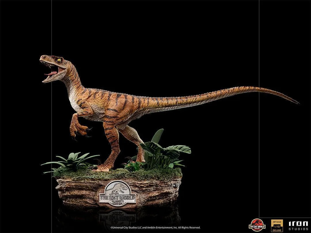 IRO50324 Jurassic Park 2: Lost World - Velociraptor Deluxe 1:10 Scale Statue - Iron Studios - Titan Pop Culture