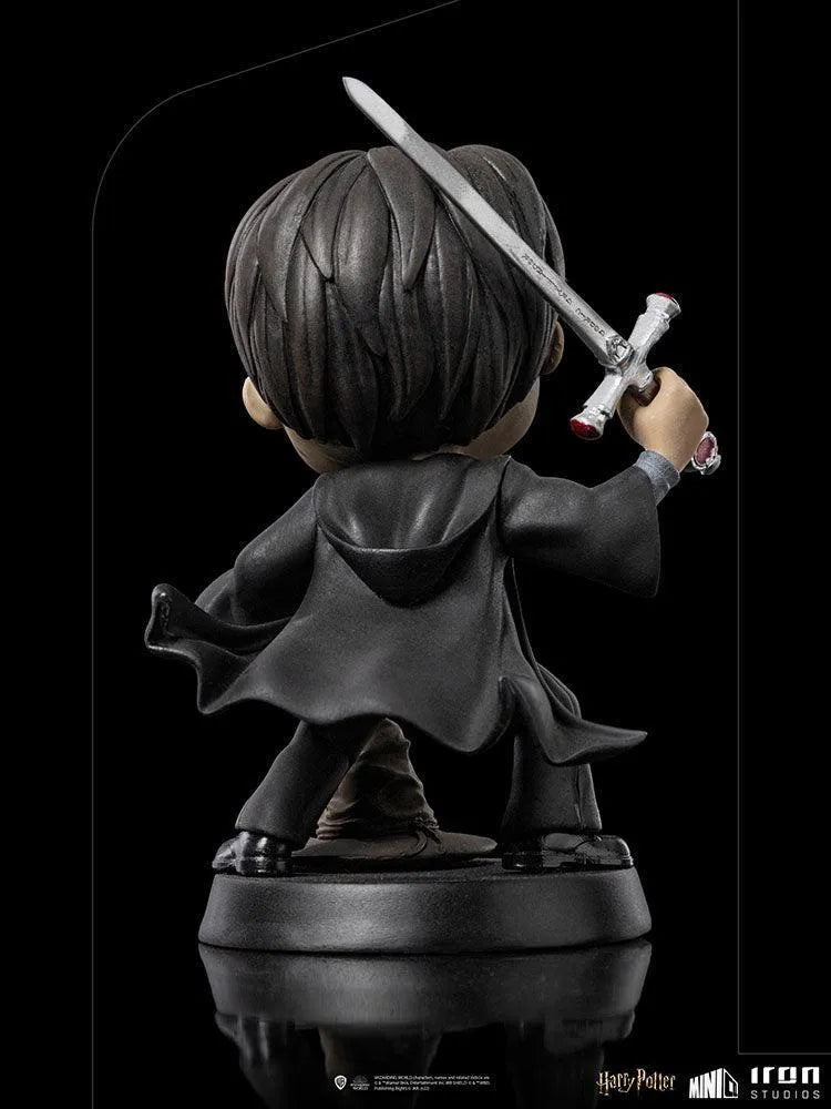 IRO50812 Harry Potter - Harry Potter with Sword of Gryffindor Minico Vinyl Figure - Iron Studios - Titan Pop Culture