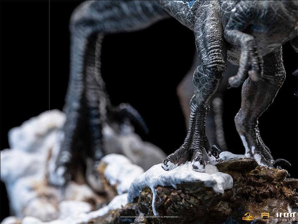 IRO51024 Jurassic World 3: Dominion - Blue & Beta 1:10 Scale Statue - Iron Studios - Titan Pop Culture