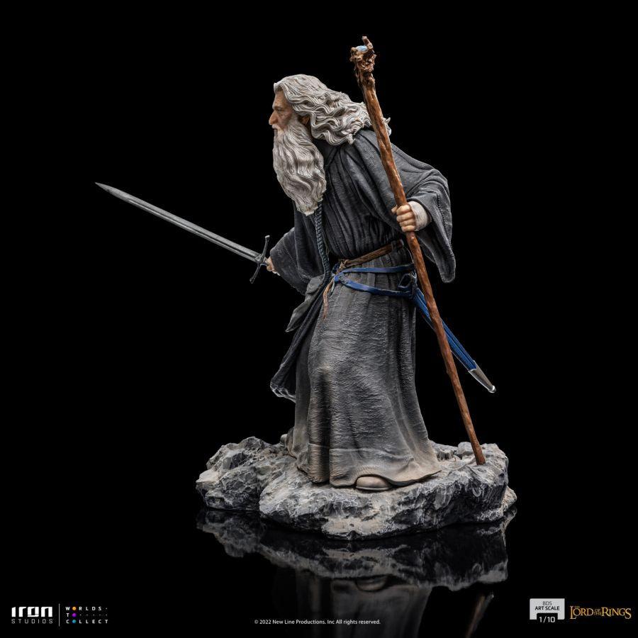 IRO51079 The Lord of the Rings - Gandalf 1:10 Scale Statue - Iron Studios - Titan Pop Culture