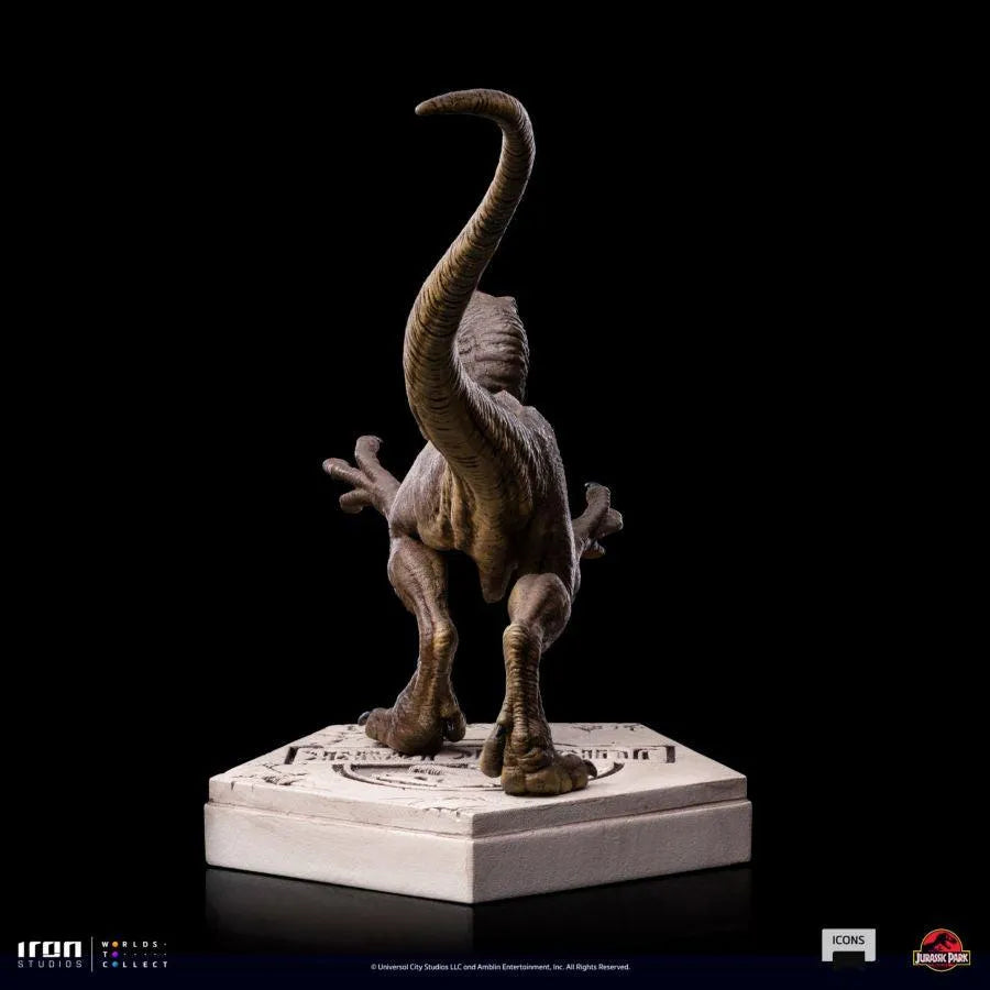 IRO52014 Jurassic Park - Velociraptor A Icons Statue - Iron Studios - Titan Pop Culture