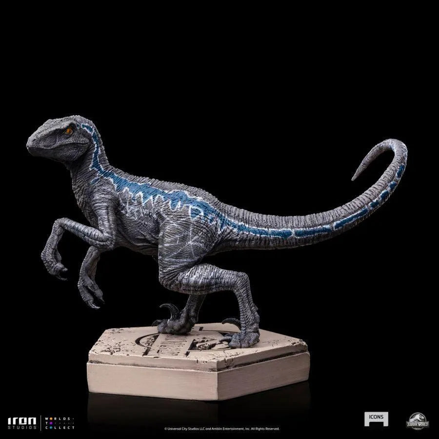 IRO52052 Jurassic World - Velociraptor B Blue Statue - Iron Studios - Titan Pop Culture