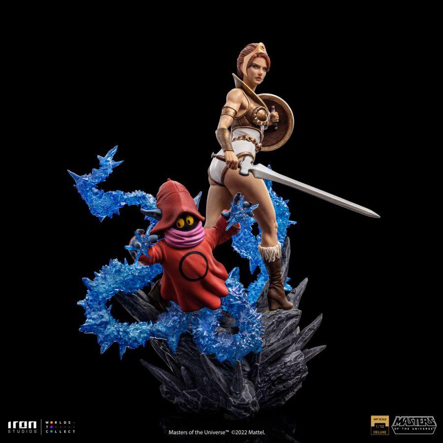 IRO52465 Masters of the Universe - Teela and Orko Deluxe 1:10 Statue - Iron Studios - Titan Pop Culture