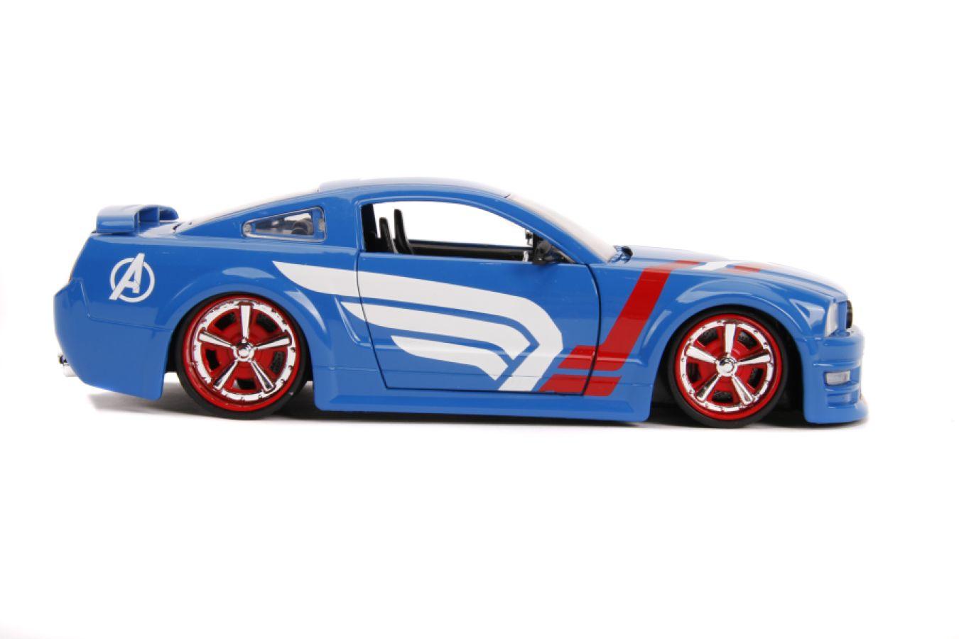 JAD31187 Marvel Comics - Captain America 2006 Ford Mustang GT 1:24 Scale Hollywood Ride - Jada Toys - Titan Pop Culture