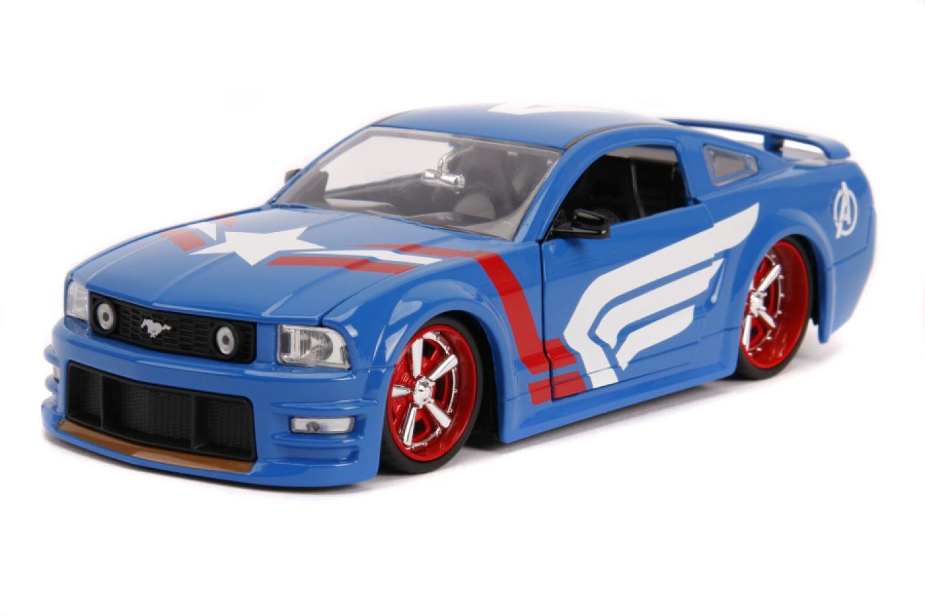 JAD31187 Marvel Comics - Captain America 2006 Ford Mustang GT 1:24 Scale Hollywood Ride - Jada Toys - Titan Pop Culture