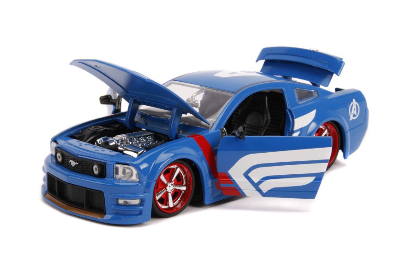 JAD31187 Marvel Comics - Captain America 2006 Ford Mustang GT 1:24 Scale Hollywood Ride - Jada Toys - Titan Pop Culture