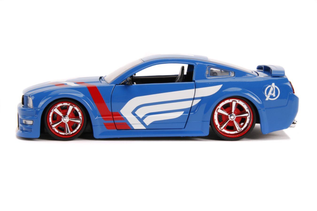 JAD31187 Marvel Comics - Captain America 2006 Ford Mustang GT 1:24 Scale Hollywood Ride - Jada Toys - Titan Pop Culture