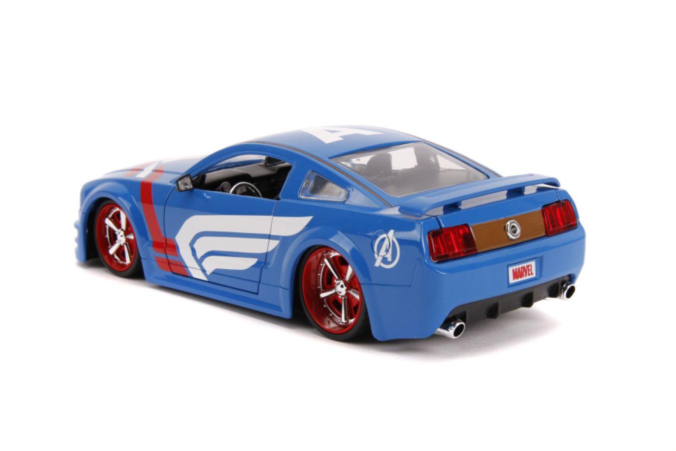 JAD31187 Marvel Comics - Captain America 2006 Ford Mustang GT 1:24 Scale Hollywood Ride - Jada Toys - Titan Pop Culture