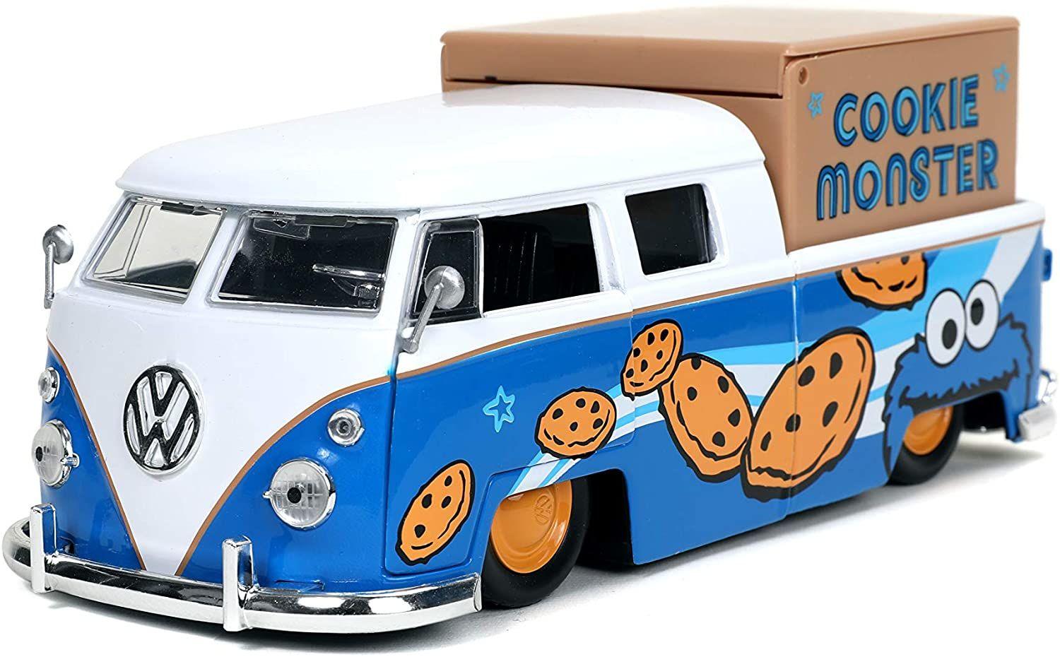 JAD31751 Sesame Street - '63 VW Bus w/Cookie Monster 1:24 Scale Hollywood Ride - Jada Toys - Titan Pop Culture