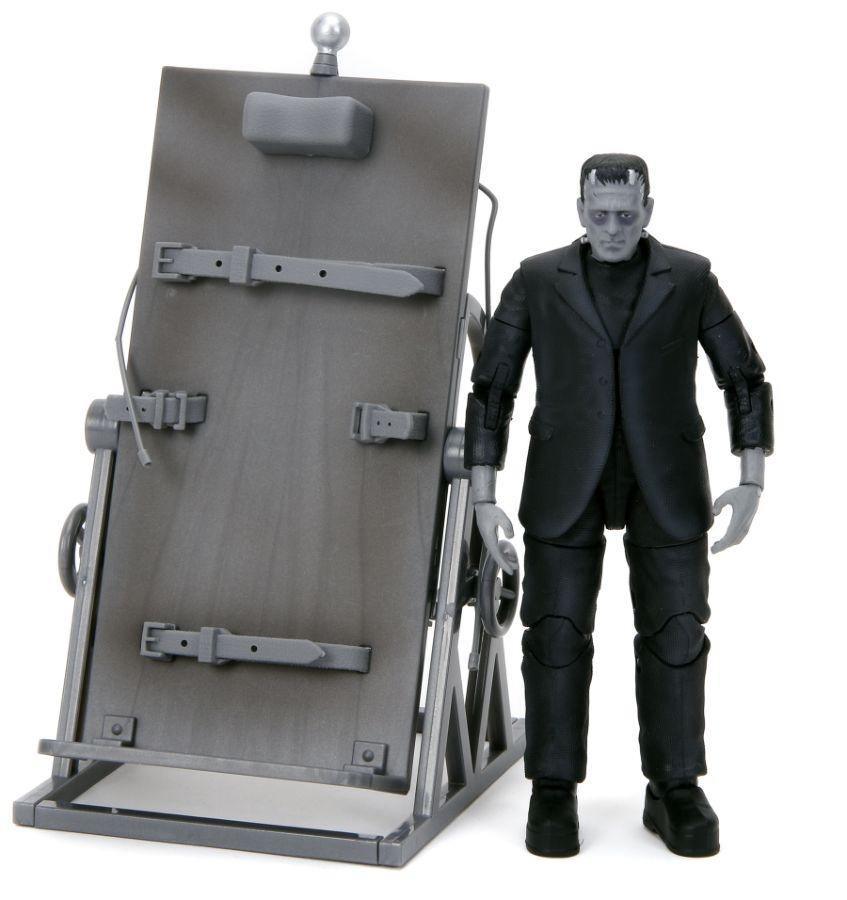 JAD32676 Universal Monsters - Frankenstein Deluxe Box Set - NECA - Titan Pop Culture