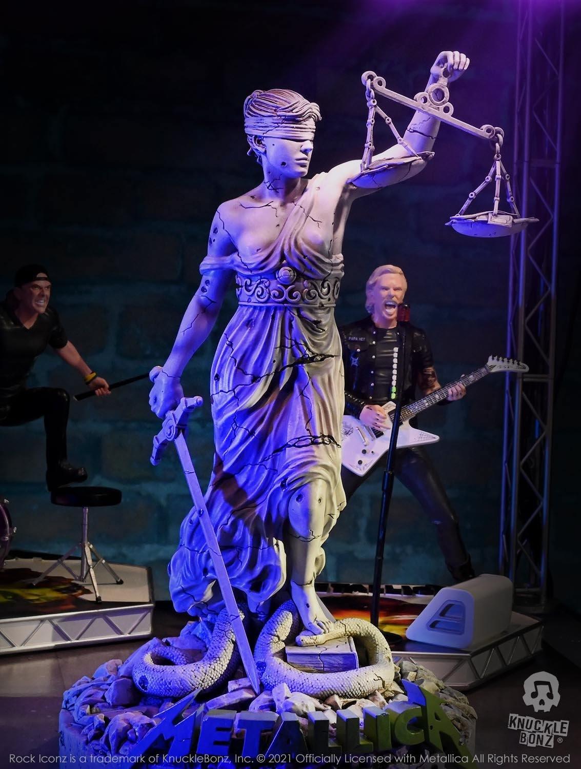 KNULADYJUSTICE100 Metallica - Lady Justice Rock Iconz Statue - KnuckleBonz - Titan Pop Culture