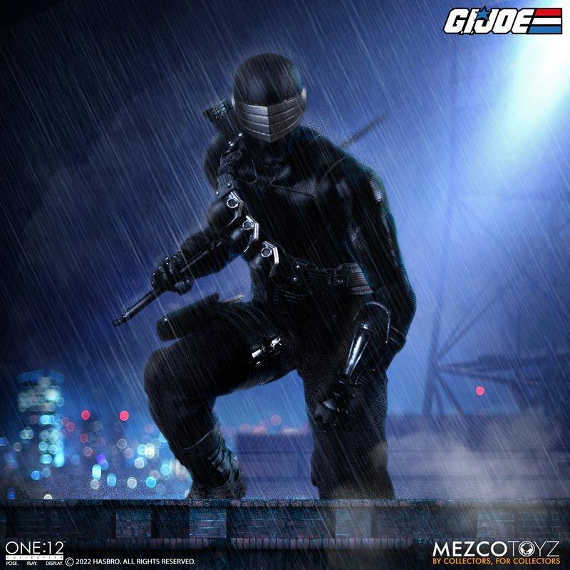 MEZ76391 G.I. Joe - Snake Eyes Dlx One:12 Collective Action Figure - Mezco Toyz - Titan Pop Culture