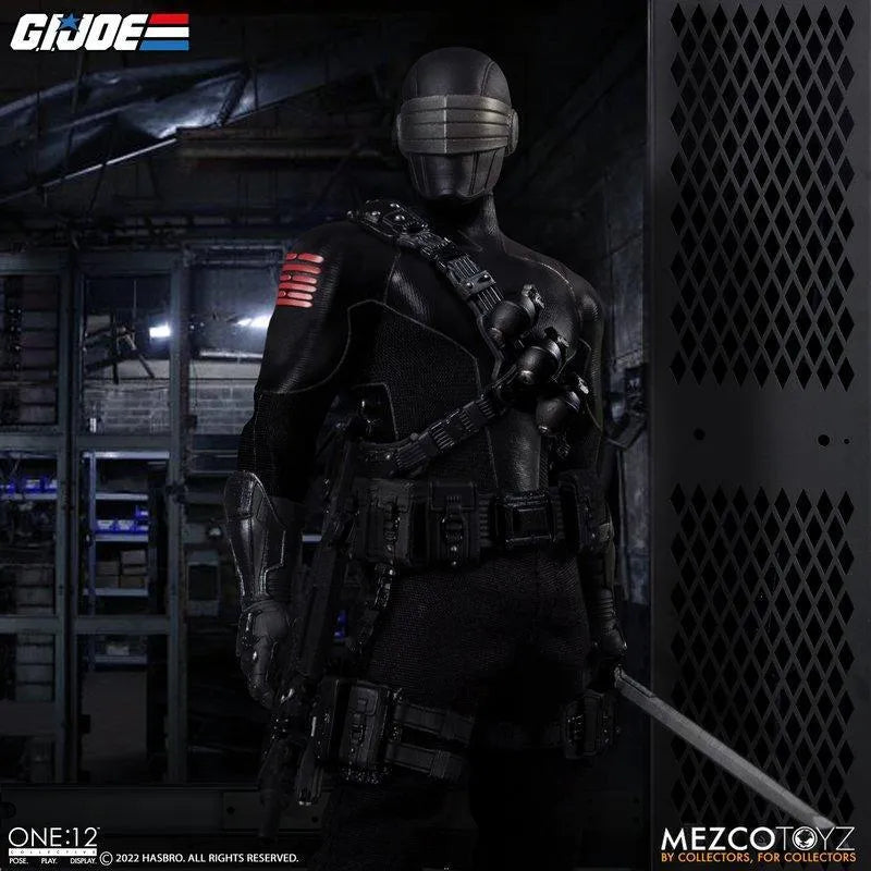 MEZ76391 G.I. Joe - Snake Eyes Dlx One:12 Collective Action Figure - Mezco Toyz - Titan Pop Culture