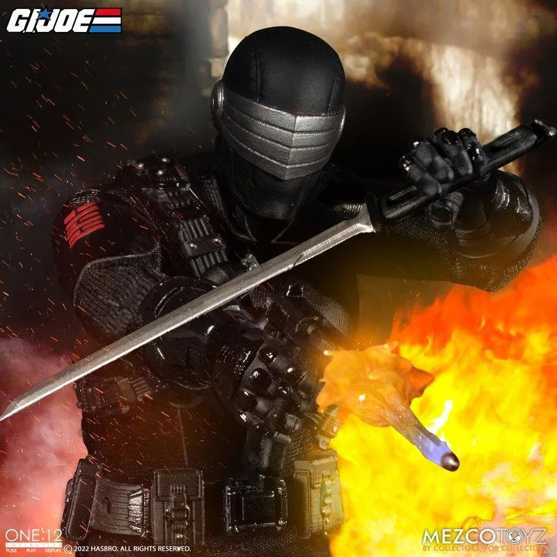 MEZ76391 G.I. Joe - Snake Eyes Dlx One:12 Collective Action Figure - Mezco Toyz - Titan Pop Culture