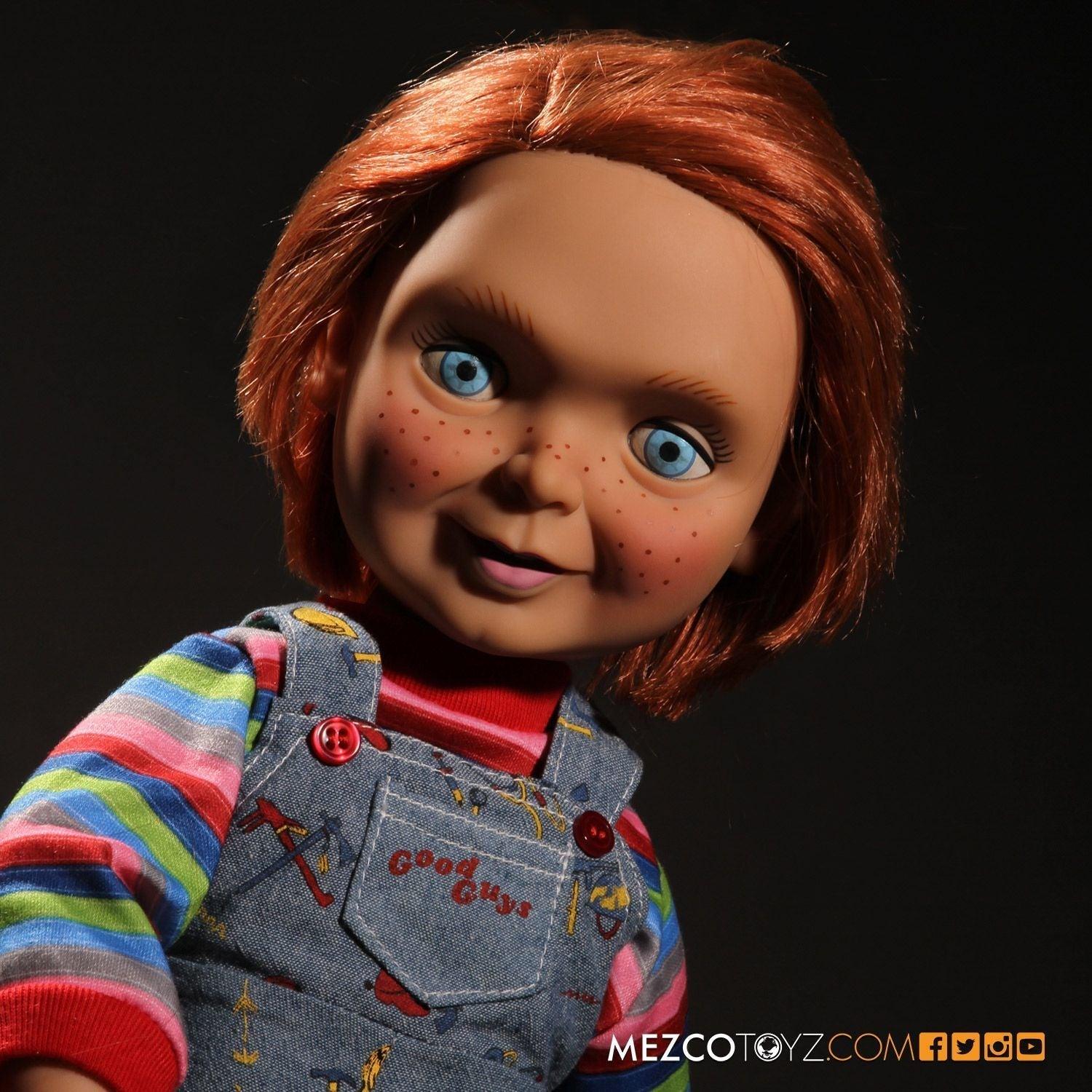 MEZ78004 Child's Play - Good Guys 15" Chucky Doll - Mezco Toyz - Titan Pop Culture