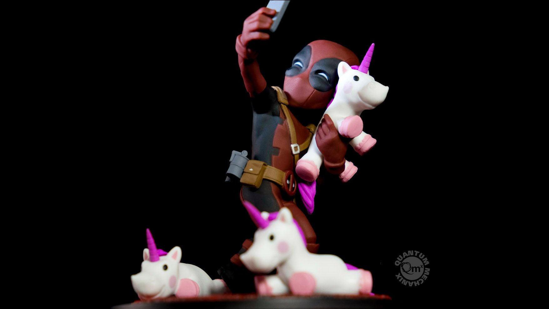 QMXMVL-0026 Marvel Comics - Deadpool Unicorn Selfie Q-Fig Diorama - Quantum Mechanix - Titan Pop Culture