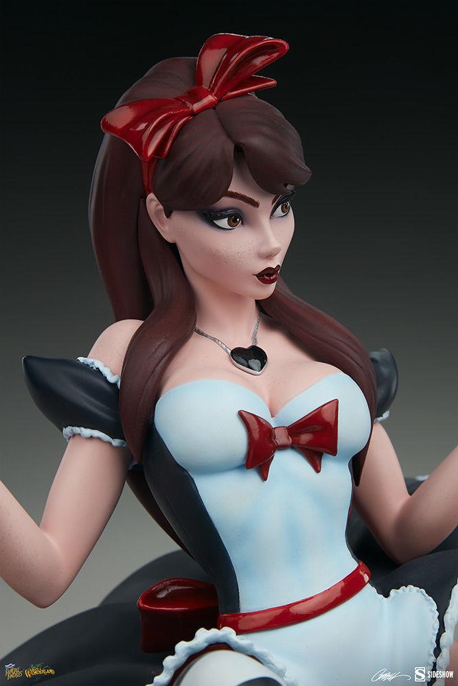 SID2005062 Fairytale Fantasies - Alice in Wonderland Game of Hearts Statue - Sideshow Collectibles - Titan Pop Culture