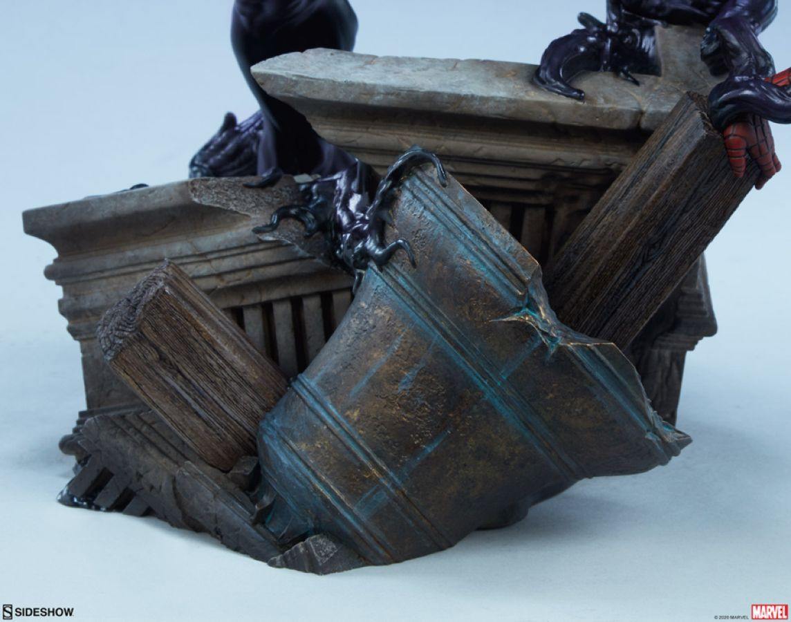 SID200561 Spider-Man - Spider-Man vs Venom Maquette - Sideshow Collectibles - Titan Pop Culture