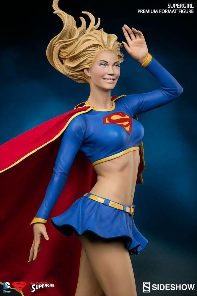 SID300264 Superman - Supergirl Premium Format 1:4 Scale Statue - Sideshow Collectibles - Titan Pop Culture