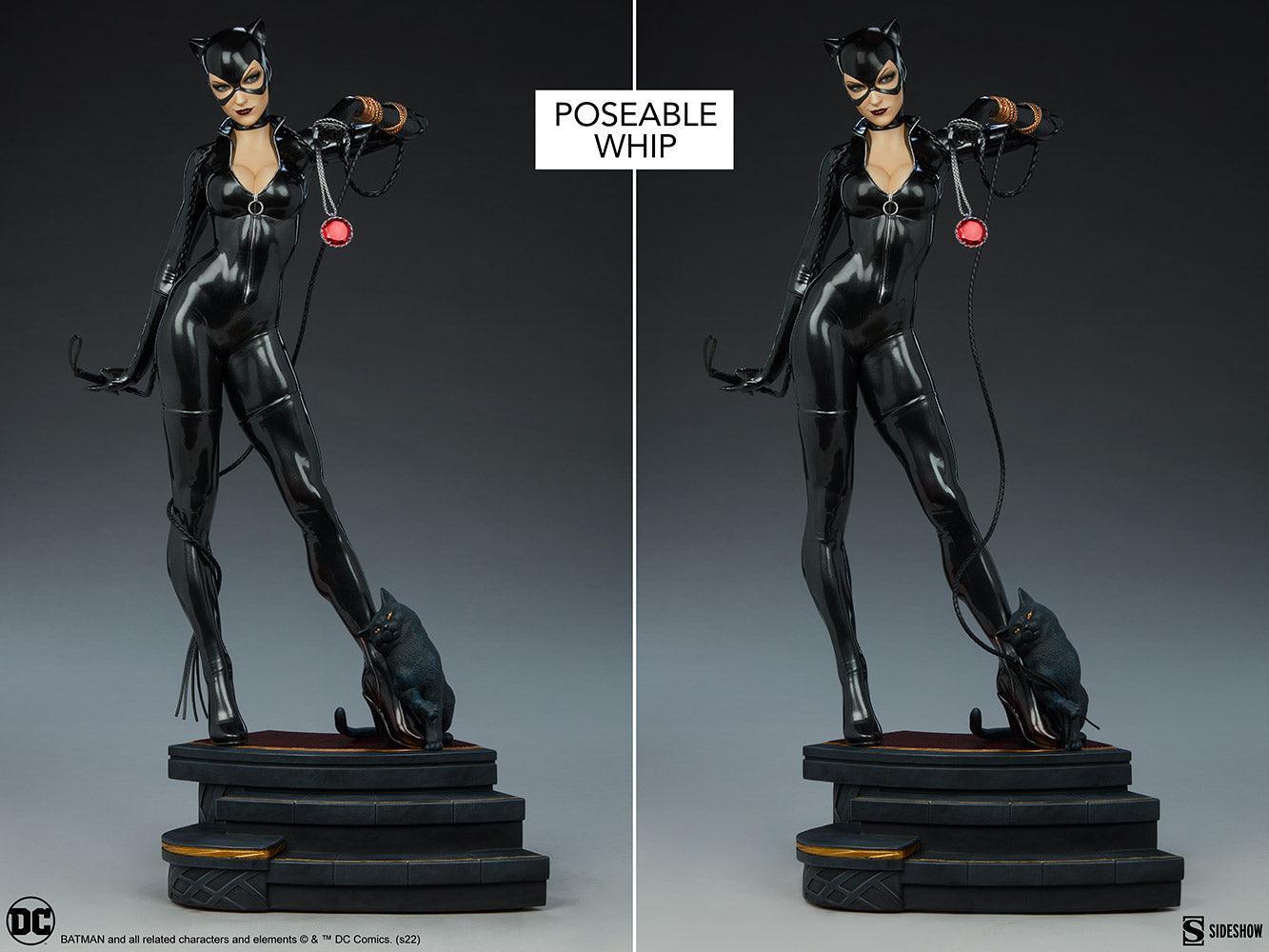 SID300787 DC Comics - Catwoman Premium Format Statue - Sideshow Collectibles - Titan Pop Culture