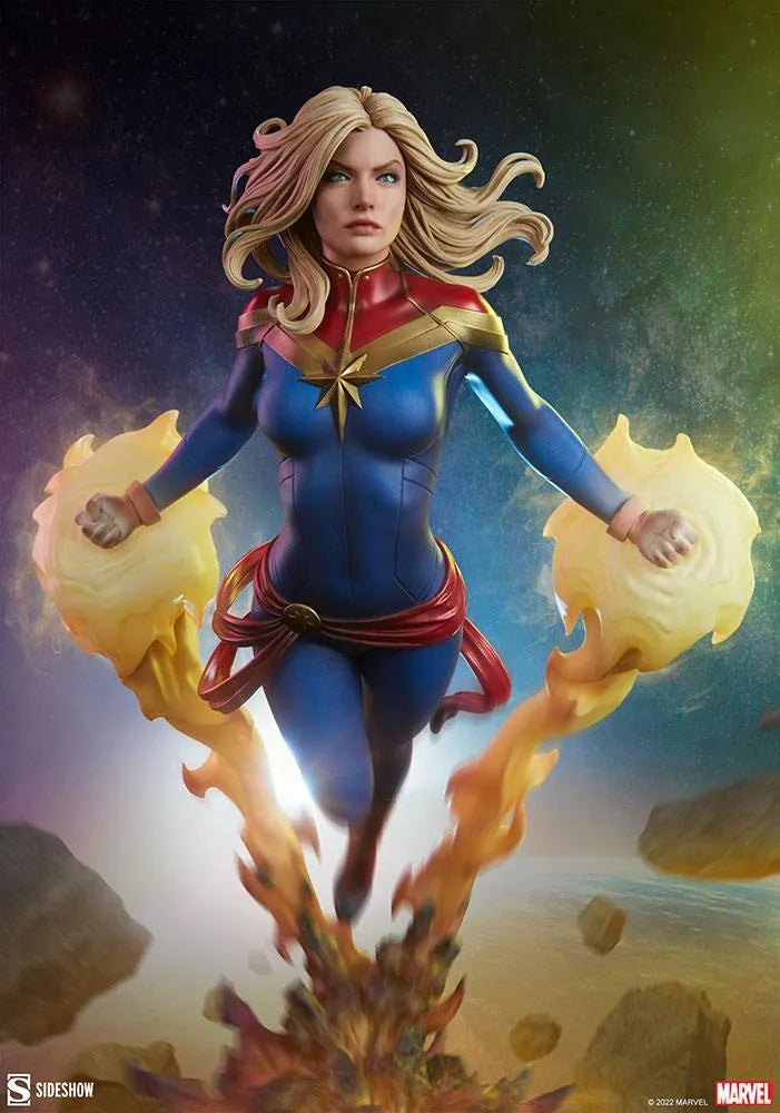 SID300799 Marvel Comics - Captain Marvel Premium Format Statue - Sideshow Collectibles - Titan Pop Culture