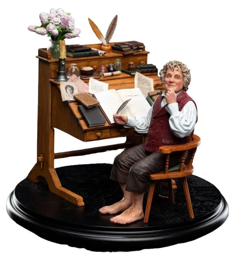 WET03756 The Lord of the Rings - Bilbo Baggins at his desk Classic Series 1:6 Scale Statue - Weta Workshop - Titan Pop Culture