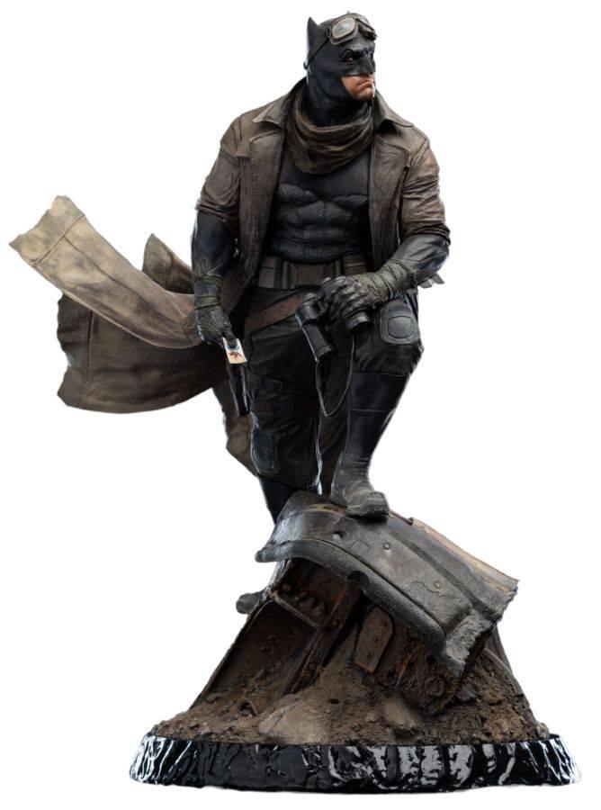 WET04008 Zack Snyder's Justice League (2021) - Knightmare Batman 1:4 Scale Statue - Weta Workshop - Titan Pop Culture